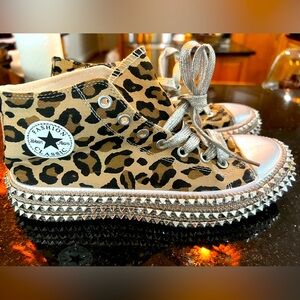 Fashion Classic Hi-top Leopard Studded Sneakers size 8